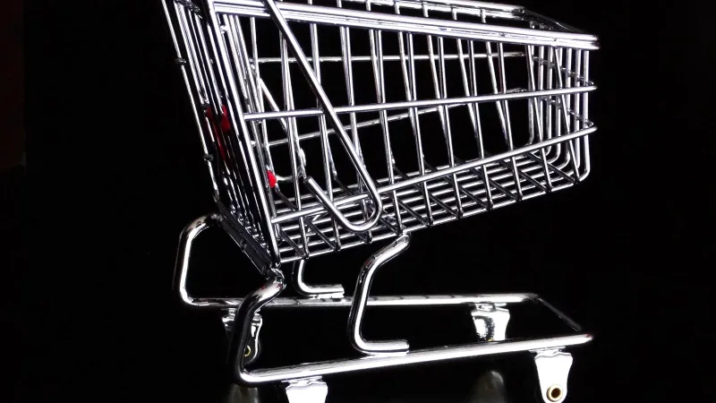 Market reyonunda tekstil ve aksesuar ürünleri